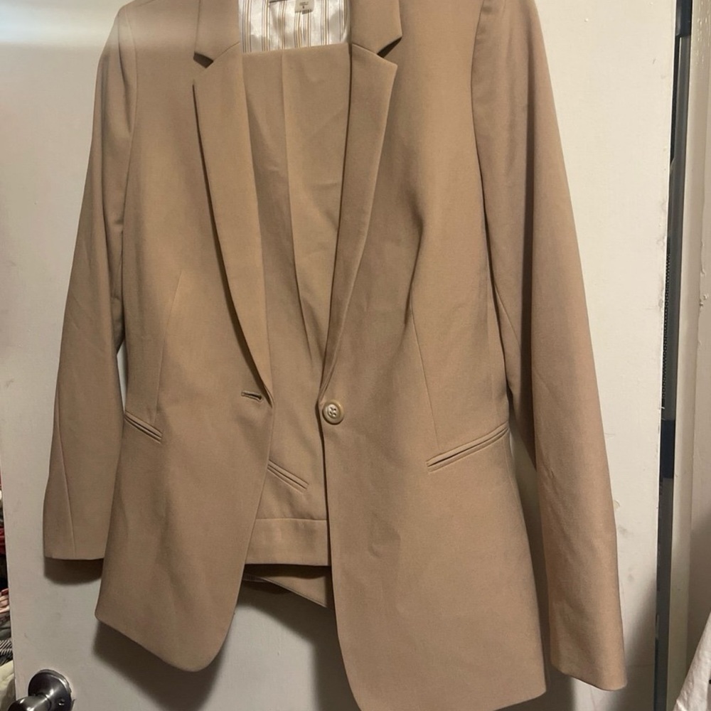 Tahari Arthur S. Levine pant suit